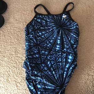 TYR diamond fit Size 34 Suit